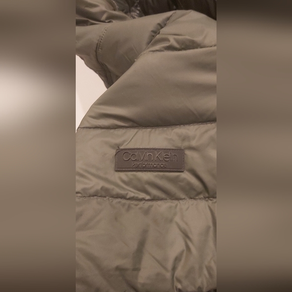 Calvin Klein Performance quilted vest - Picture 7 of 9